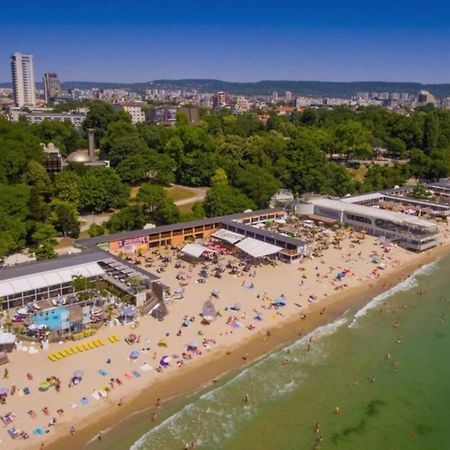 Modern Bright Apartment Close To City Center And Grand Mall Βάρνα Εξωτερικό φωτογραφία