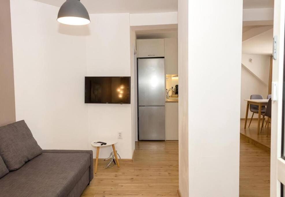 Modern Bright Apartment Close To City Center And Grand Mall Βάρνα Εξωτερικό φωτογραφία